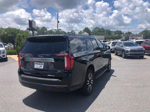 2021 GMC Yukon XL 4WD AT4
