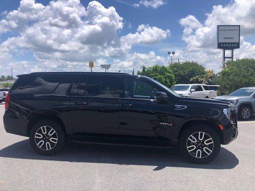 2021 GMC Yukon XL 4WD AT4