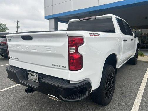 Summit White 2024 Chevrolet Silverado 1500 Custom Trail Boss