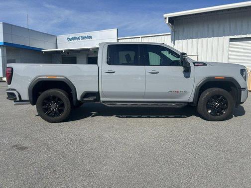 Thunderstorm Gray 2024 GMC Sierra 2500 AT4