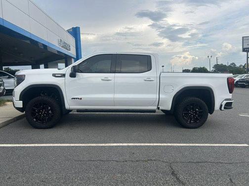 Summit White 2023 GMC Sierra 1500 AT4