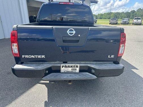 2007 Nissan Frontier LE Crew Cab