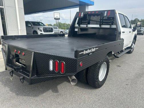 Summit White 2025 GMC Sierra 3500 Base