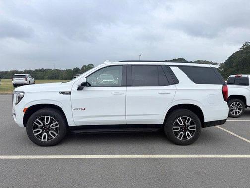 2023 GMC Yukon 4WD AT4