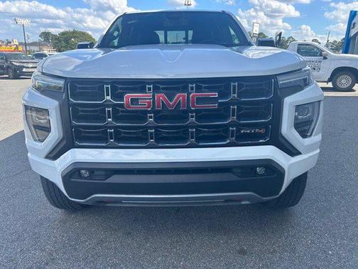Summit White 2024 GMC Canyon AT4