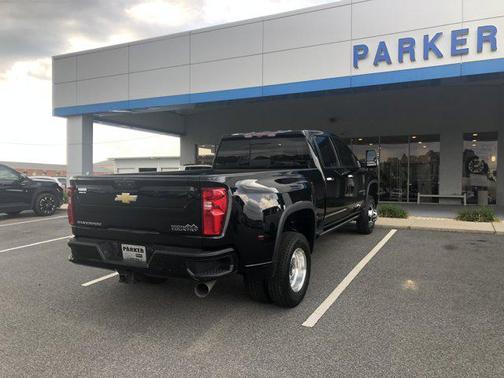 2022 Chevrolet Silverado 3500 High Country