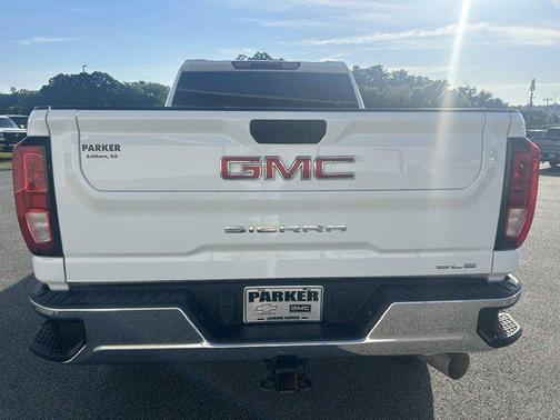Summit White 2023 GMC Sierra 2500 SLE