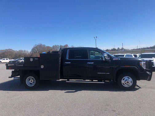 2022 GMC Sierra 3500 SLT