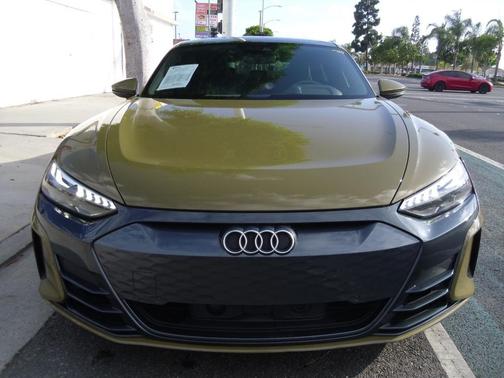 2022 Audi e-tron GT Premium Plus