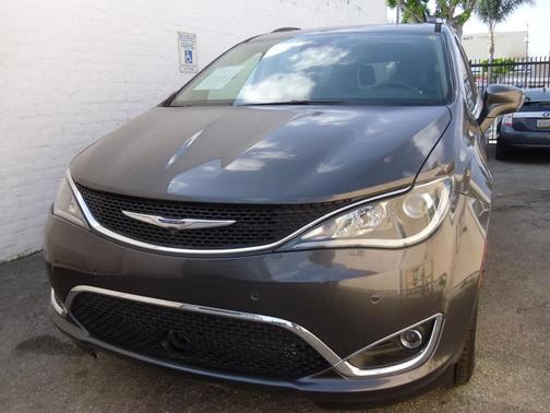 2018 Chrysler Pacifica Touring-L Plus