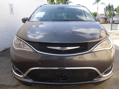 2018 Chrysler Pacifica Touring-L Plus