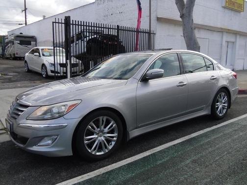 2012 Hyundai Genesis 5.0