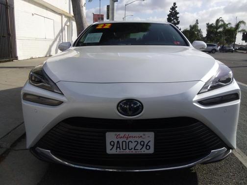 2022 Toyota Mirai Base