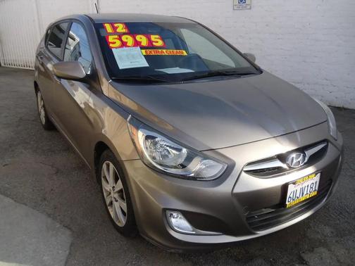 2012 Hyundai Accent SE