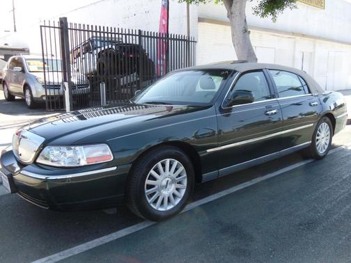 2003 Lincoln Town Car Signature
