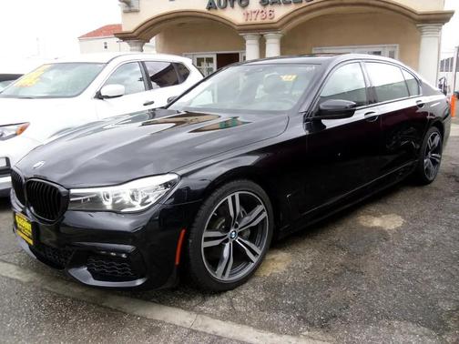 2018 BMW 740 740i Sedan