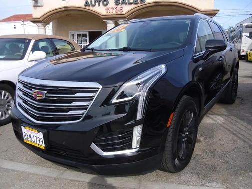 Stellar Black Metallic 2017 Cadillac XT5 Luxury
