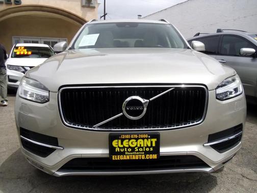 2016 Volvo XC90 T6 Momentum