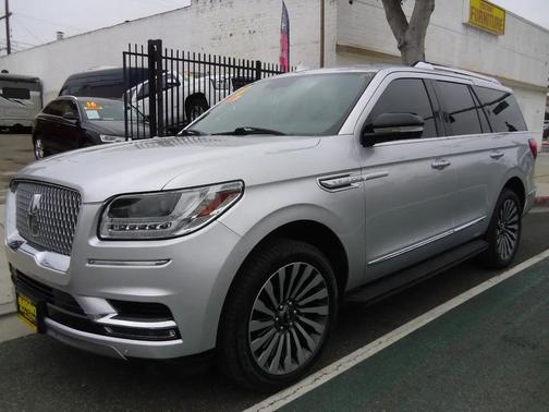 Ingot Silver Metallic 2018 Lincoln Navigator Premiere