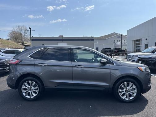 CARBONIZED GRAY 2023 Ford Edge TITANIUM