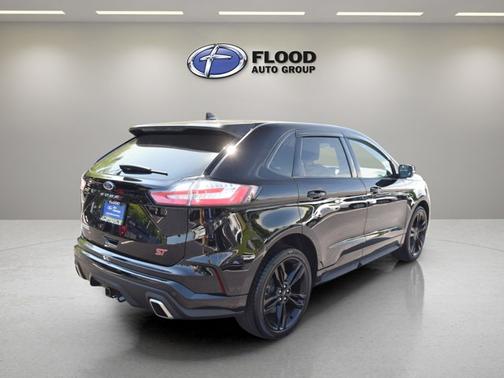 2021 Ford Edge ST