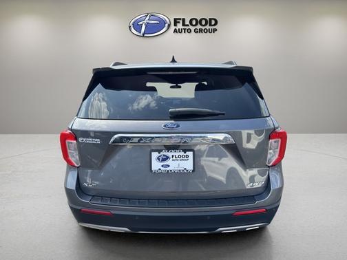 CARBONIZED GRAY METALLIC 2022 Ford Explorer XLT