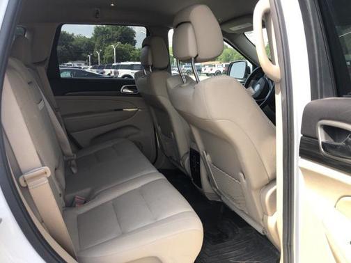 2019 Jeep Grand Cherokee Laredo