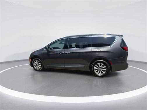 2020 Chrysler Pacifica Touring-L Plus
