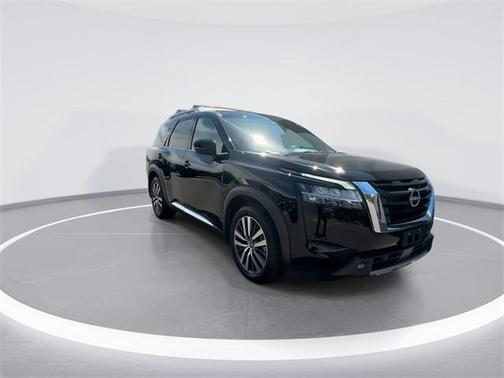 2022 Nissan Pathfinder Platinum 4WD