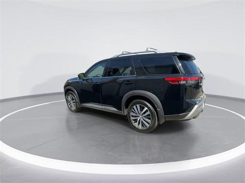 2022 Nissan Pathfinder Platinum 4WD