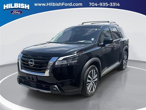 2022 Nissan Pathfinder Platinum 4WD