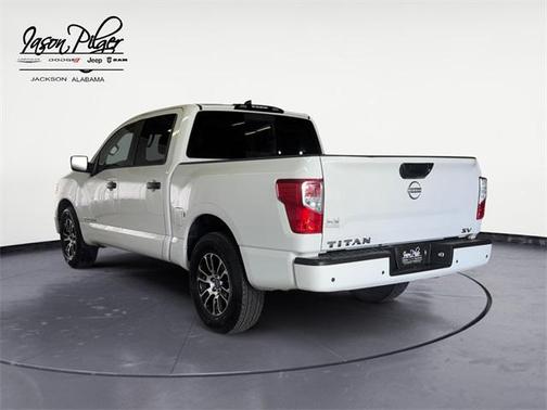 2023 Nissan Titan SV
