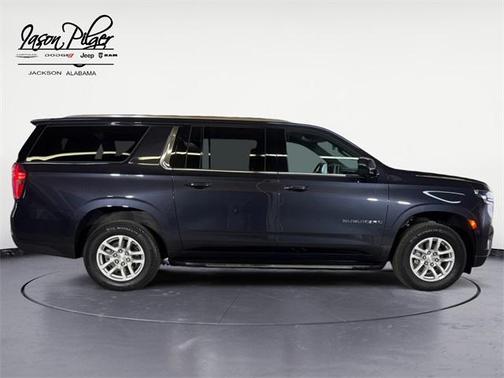 2023 Chevrolet Suburban LT