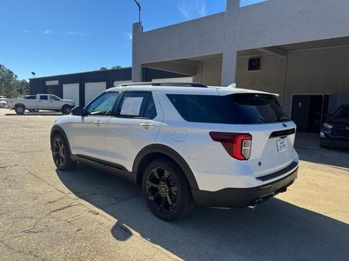 2023 Ford Explorer ST-Line
