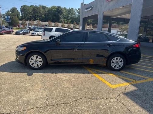 2019 Ford Fusion S