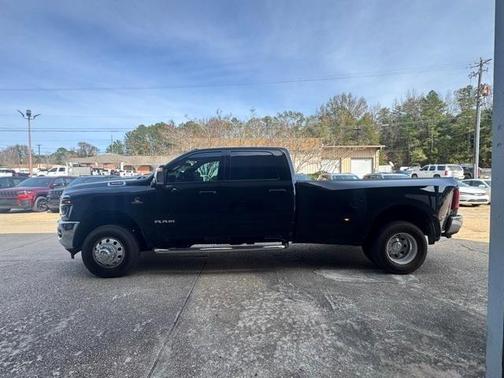 2025 RAM 3500 Laramie