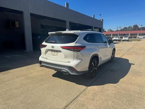 2021 Toyota Highlander XSE