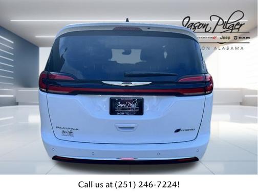 2023 Chrysler Pacifica Hybrid Limited