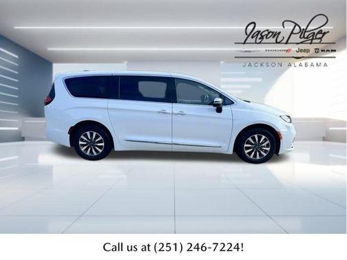 2023 Chrysler Pacifica Hybrid Limited