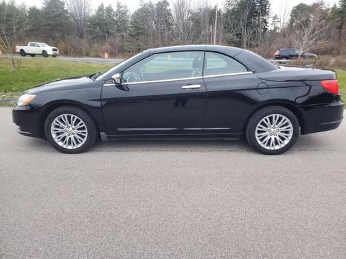 2011 Chrysler 200 Limited