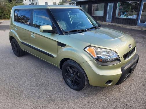 2010 Kia Soul +