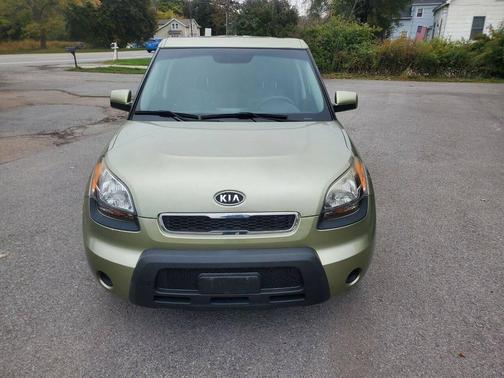 2010 Kia Soul +