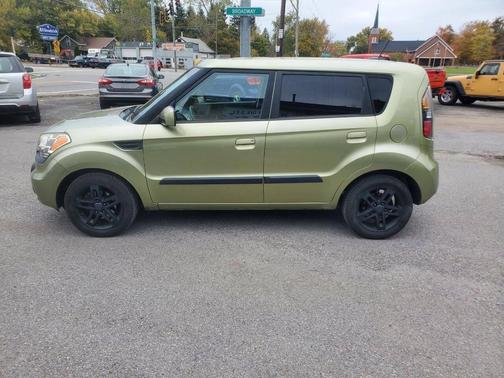2010 Kia Soul +