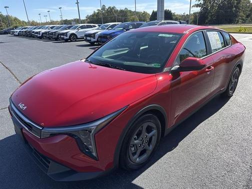 2025 Kia K4 LXS