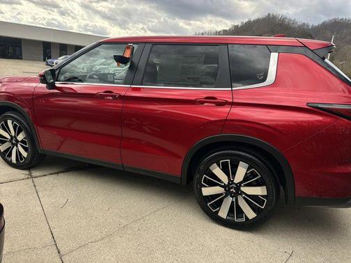 Red Diamond 2026 Mitsubishi Outlander SE 2.5 S-AWC