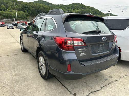 Carbide Gray Metallic 2017 Subaru Outback 2.5i
