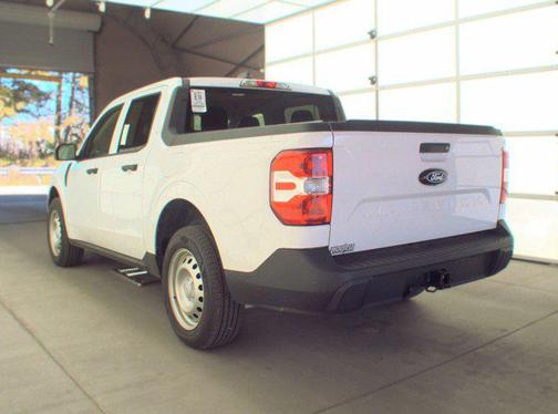 Oxford White 2025 Ford Maverick XL