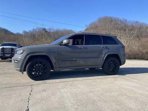 2021 Jeep Grand Cherokee Laredo