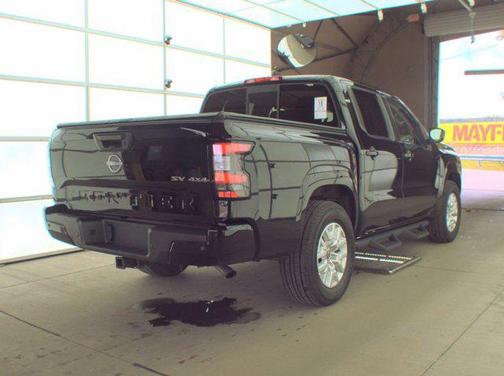 Super Black 2022 Nissan Frontier SV