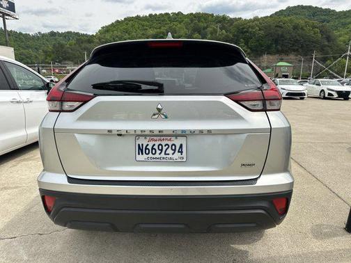 Alloy Silver Metallic 2024 Mitsubishi Eclipse Cross LE